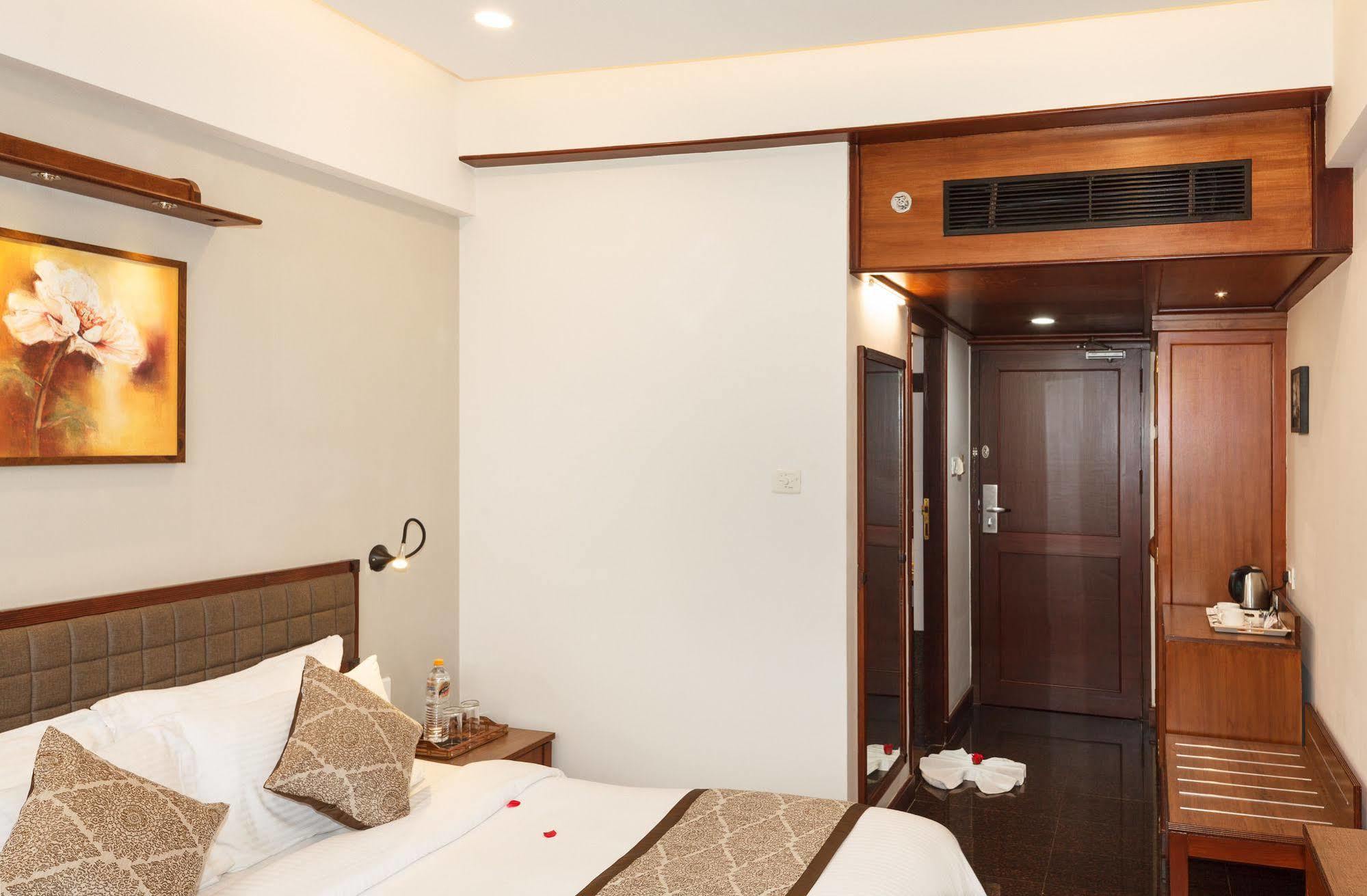 Keys Select By Lemon Tree Hotels, Malabar Gate, Kozhikode Exteriör bild